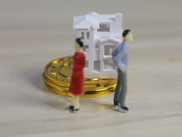男方婚前首付写女方名字，未结婚房子归谁