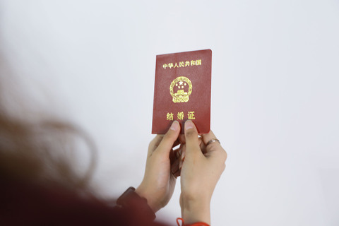 父亲二婚继承人是谁