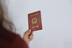 事实收养公证怎么办理，现在事实收养公证还有效吗