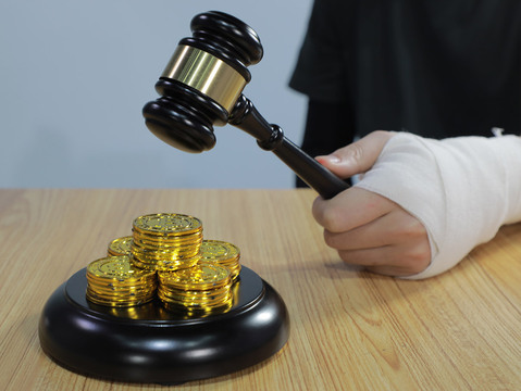 职中生被打合法赔偿多少