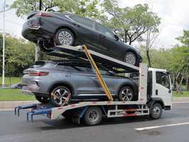 有哪些具体情况下交警才能够扣押机动车