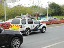 报警后由于警察不出警导致人员被打怎么办