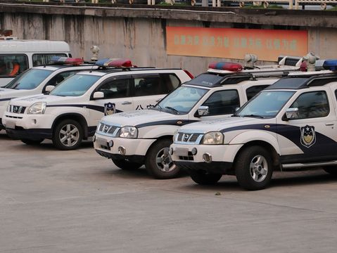 交警队扣车最长时间要交停车费么