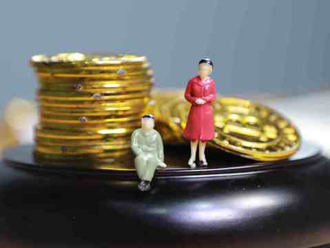 爱人去世名下钱还能取出来吗