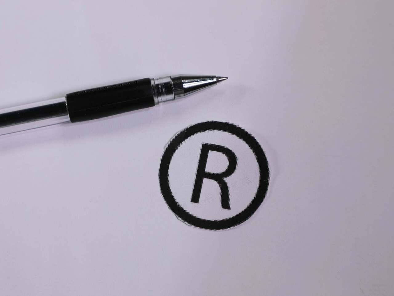 商标名字跟公司名字是一样的吗