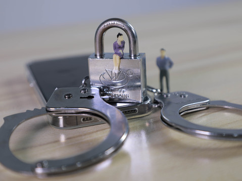隐私权被侵犯怎么判刑