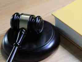 中国法律对假冒专利罪的惩罚标准是什么
