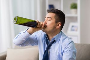 喝自酿葡萄酒后驾车是否违法