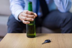 行人喝酒被车撞有什么责任吗