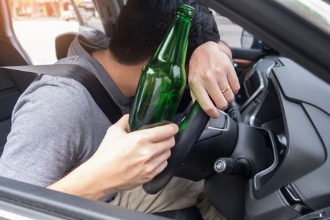 酒驾逃逸被