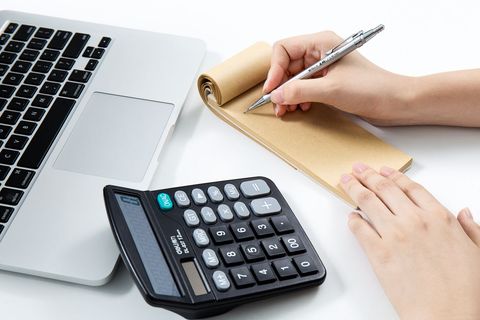 变更法人后公司以前的账目怎么办