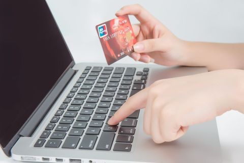 网贷银行卡号错误资金冻结怎么办