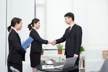 店名可以跟营业执照不一样吗