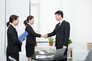 店名可以跟营业执照不一样吗