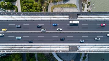高速匝道口停车下人怎么处罚