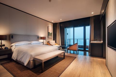 成年人可以携带未成年人入住酒店吗