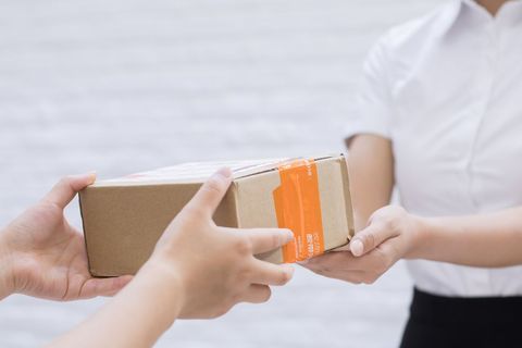 快递丢失该找谁赔偿多少钱