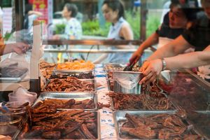 超市买到变质肉如何维权