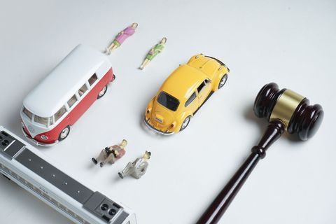 孩童追逐撞伤第三人，责任谁负责