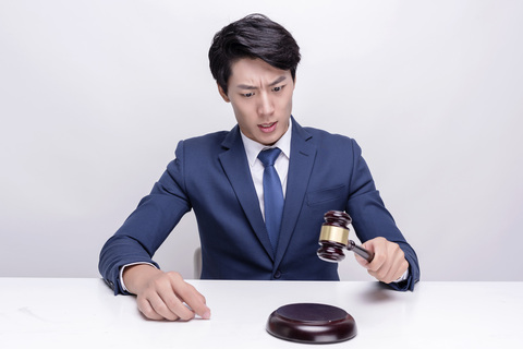 告诉才处理的案件程序