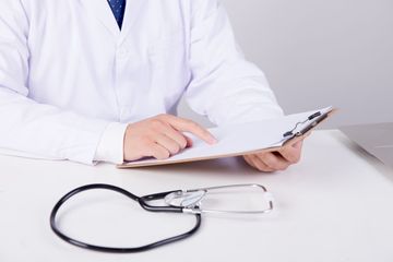 CT检查结果错误，医院应负责吗