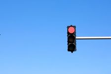 2022十字路口闯红灯逆行怎么处罚