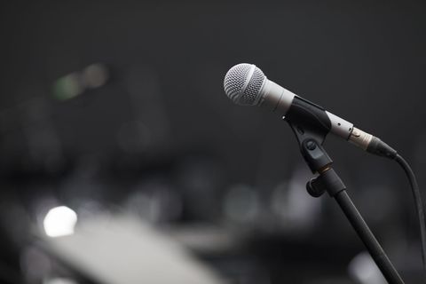 翻唱歌曲需要付版权费吗-靠谱派