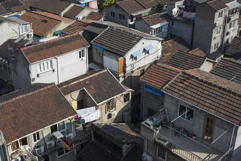 农民在自己的宅基地上建房可以吗