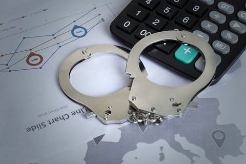 轻伤二级判刑