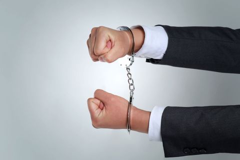 私闯民宅并动手打人能判刑吗