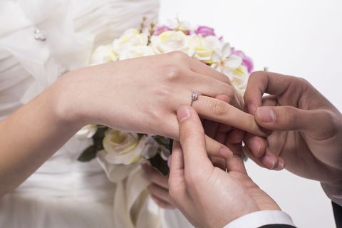 婚假