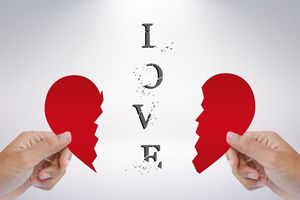 假离婚变成真离婚可以起诉吗