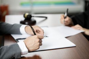 当事人在什么条件下可申请撤销仲裁裁决