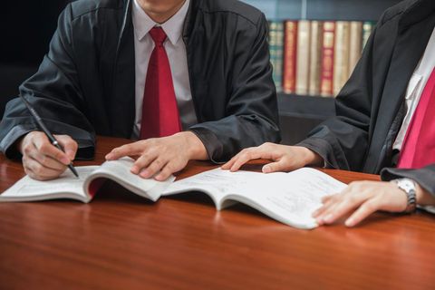 没签劳动合同怎样仲裁公司-靠谱派