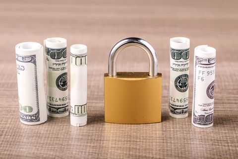 银行款被冻结要收取风险保证金吗