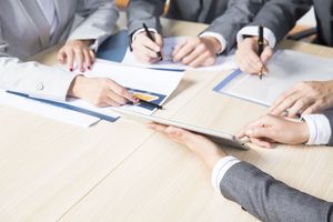合伙人拒不清算应承担什么责任
