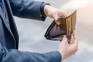 公司破产工人工资还拿得到吗