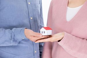 婚后把婚前房子改成老公名属于共同财产？