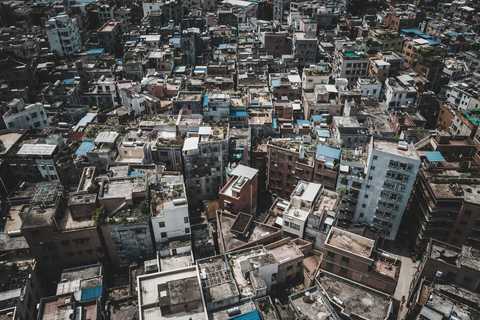 私闯民宅