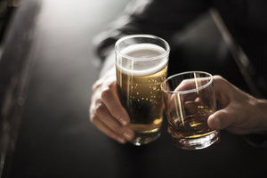 一起喝酒的人死了连带责任赔多少钱
