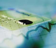 配偶是否会因信用卡欠款数额被告上法庭