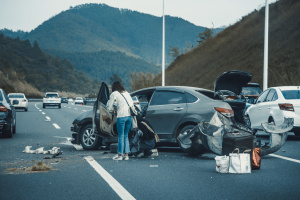 交通事故鉴定的三期鉴定标准是什么，需要哪些材料