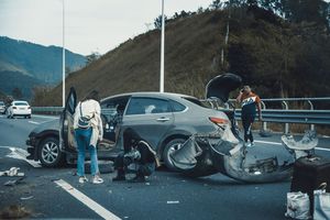 高速上停车上下人是怎么处罚