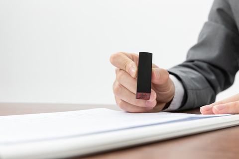 单位开的工作证明能确定劳动关系吗-靠谱派