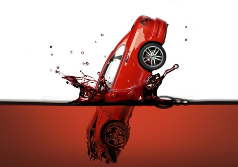 汽车撞电瓶车