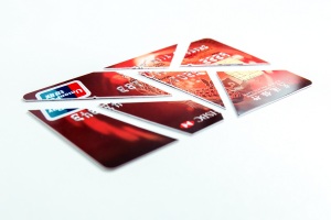 欠信用卡不还其他银行卡会被冻结吗