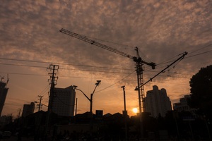 耕地建厂房需要什么手续和证件