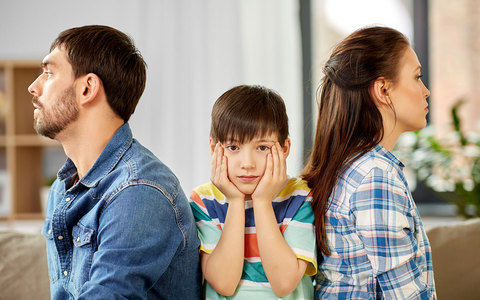 媳妇离家出走离婚后孩子怎么判定