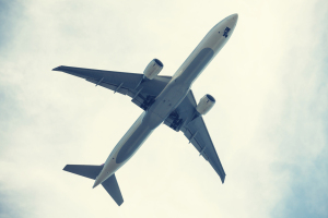 航空运输损害赔偿的误工费怎么支付，标准是什么？