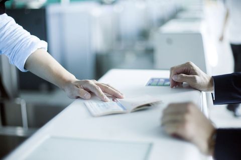在国外的人出具委托书程序